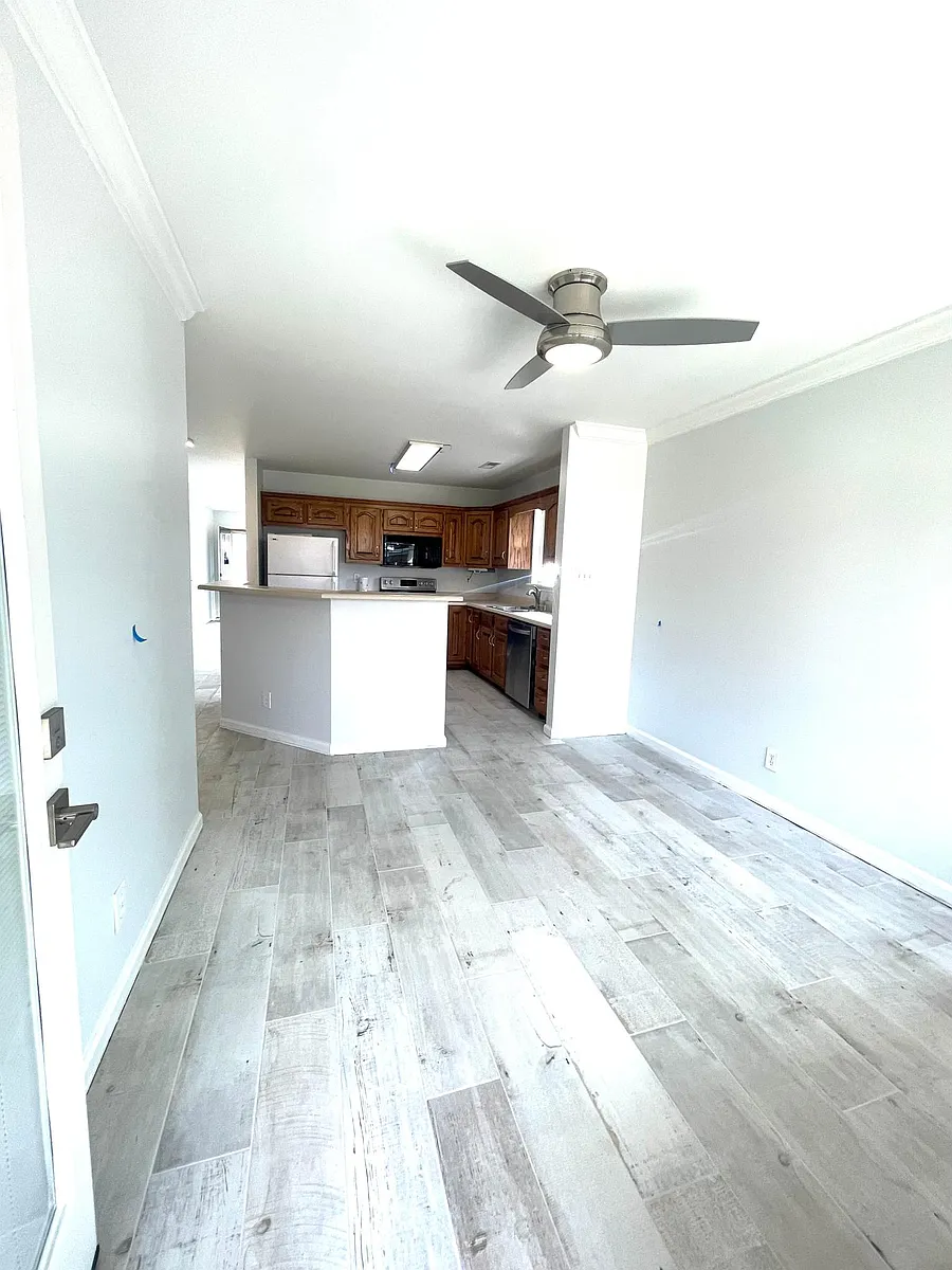 Breakfast nook and kitchen - 1210 Palisade Ct SW