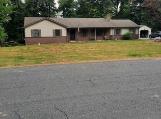 110 Shetland Dr, Honey Brook, PA 19344