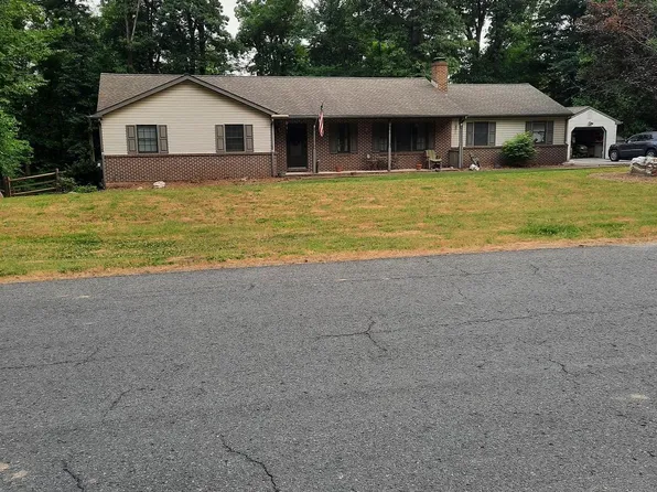 110 Shetland Dr, Honey Brook, PA 19344