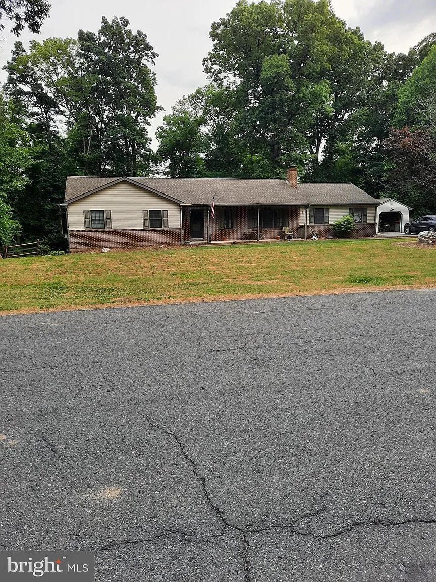 110 Shetland Dr photo 1