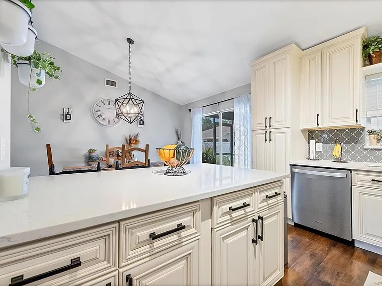 4624 73rd St E — Photo 11