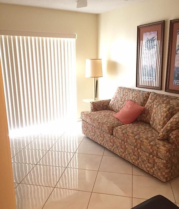 1st image of 220 Somerset L