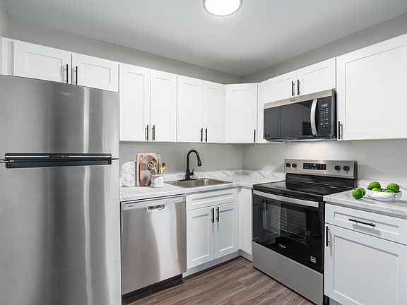 3rd image of 1 Maryland Cir #326