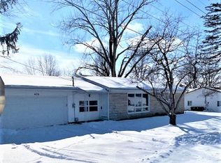 409 W Eldora Dr, Silver Lake, IN 46982