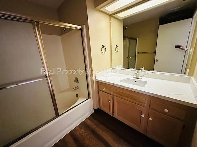 8153 N Cedar Ave #212 — Photo 22