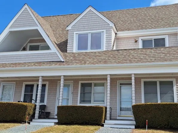 152 Tuckerman Ave APT 2, Middletown, RI 02842