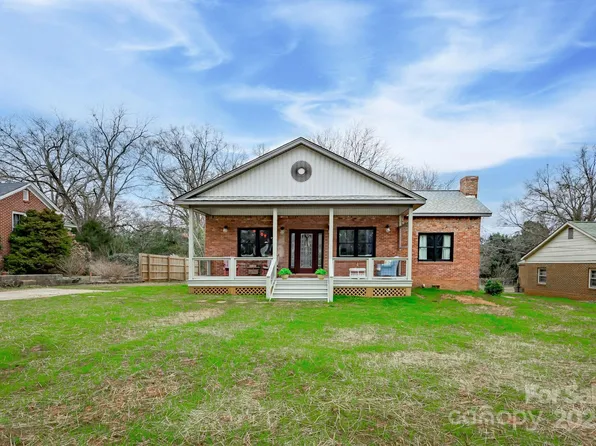 408 Hudson St, Winnsboro, SC 29180