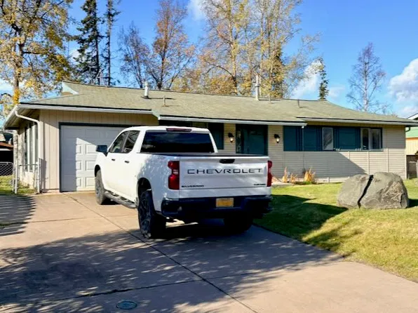 709 Cypress Dr, Kenai, AK 99611