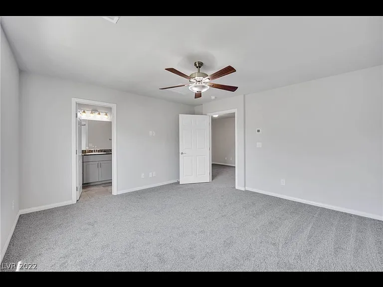 7447 Sunray Point St — Photo 9