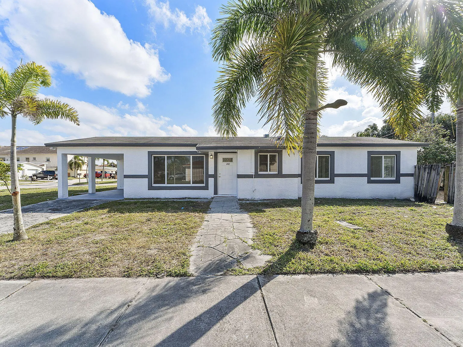4 bed, 1253 sqft, $3,100 — Photo 2