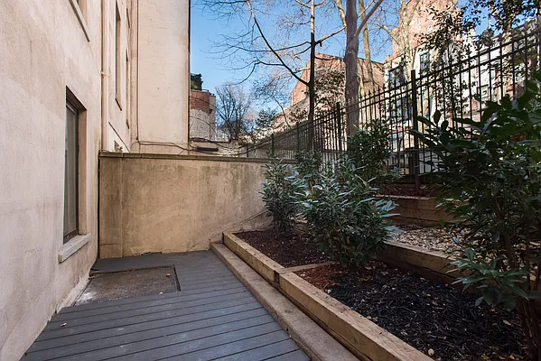 Rented by Trump International Realty | media 14