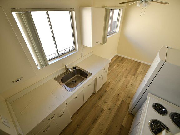 5th image of 1555 Madison St #E61b743eb