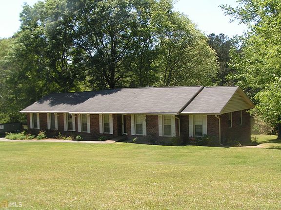 2nd image of 160 Willow Lake Ln