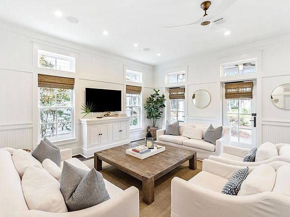 4th image of 37 Winterberry Cir