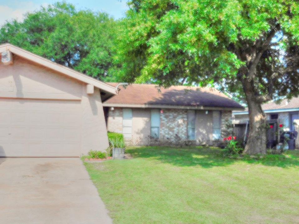 1st image of 7726 Smokey Wood Ln