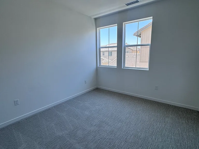 12837 Auburn Dr — Photo 14