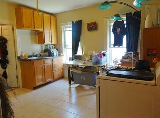 2nd image of 41 Esther St