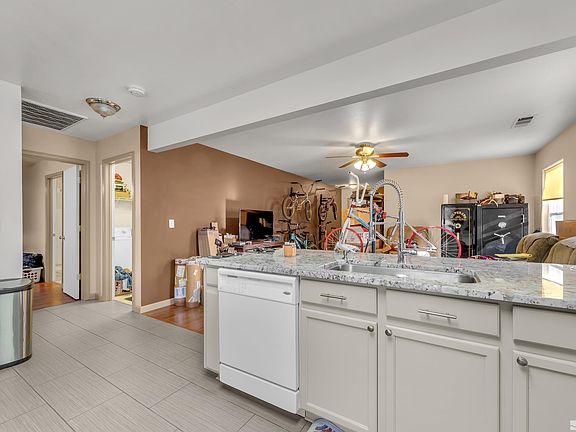 4th image of 1222 Serena Springs Dr