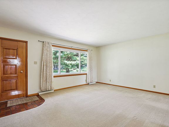 3rd image of 807 W William St