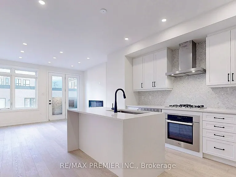 208 McRoberts Ave — Photo 8
