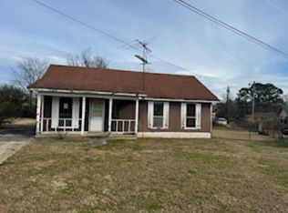512 Oak Cv, Bolivar, TN 38008