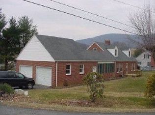 303 W Main St, Jefferson, NC 28640