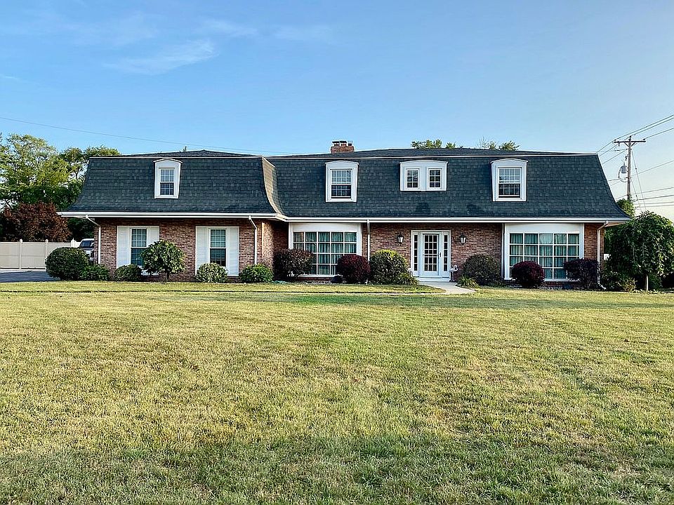 1st image of 3499 Highland Dr