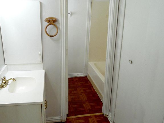 3rd image of 2506 Dell St