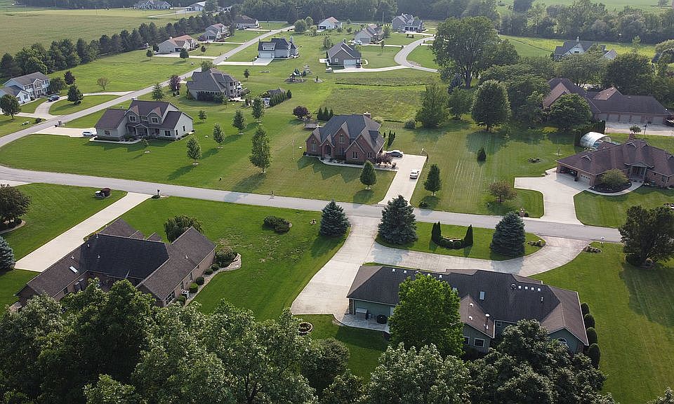 2nd image of 5488 Brookview Ln
