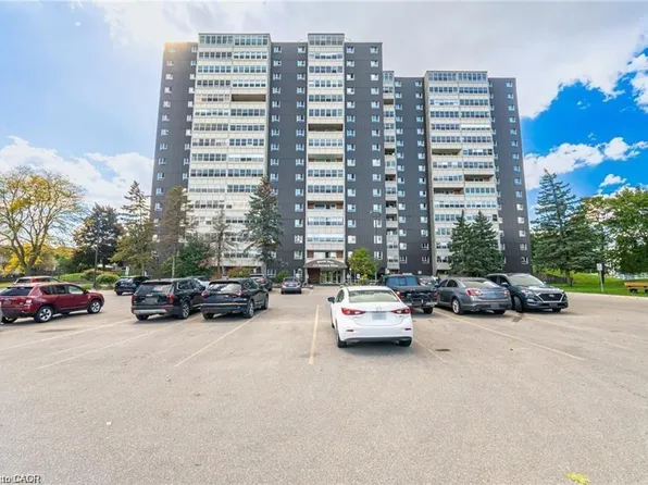 225 Harvard Pl #1105, Waterloo, ON N2J 4H4