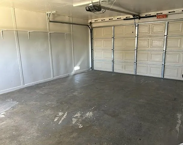 405 Jade Dr — Photo 16