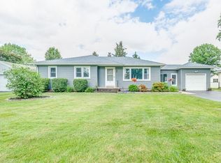 31 Adela Cir, Rochester, NY 14624