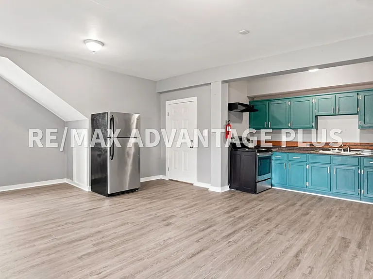 327 Thomas Jefferson Hwy — Photo 33