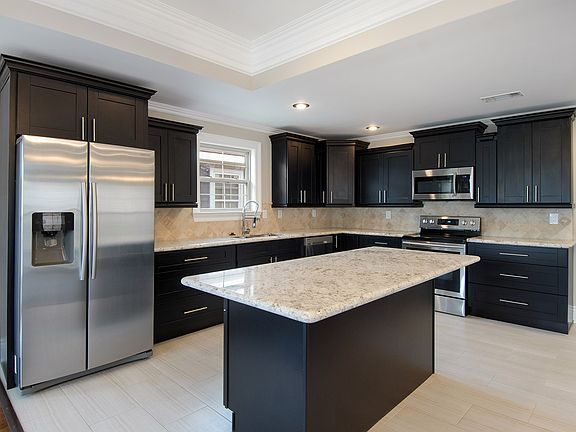 4th image of 1007 Saint Maurice Ave