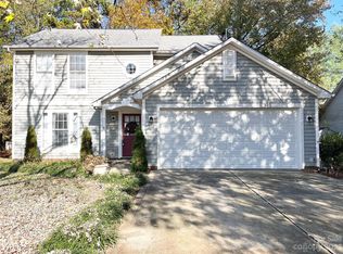 5313 Groveton Ct, Charlotte, NC 28269