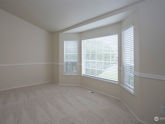 3rd image of 7815 192nd Street Ct E