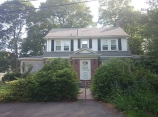 35 Fernwood Rd, West Roxbury, MA 02132