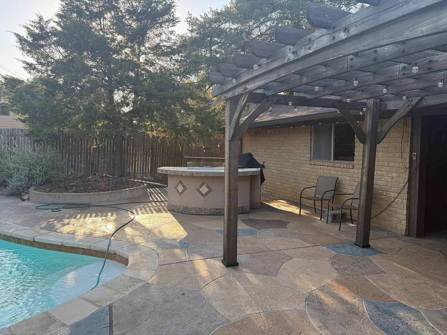 4 bed, 2.5 bath, 2328 sqft, $3,100 — Photo 4