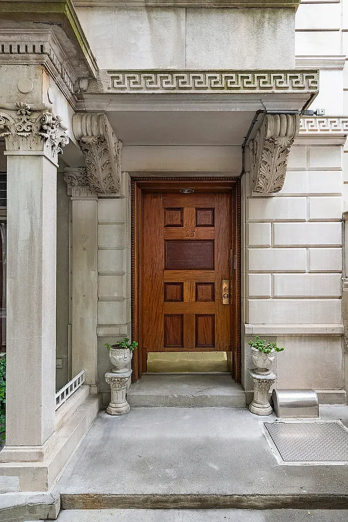 15 East 76th Street — Photo 2