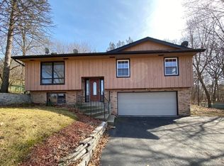 4817 Alpine Park Dr, Rockford, IL 61108