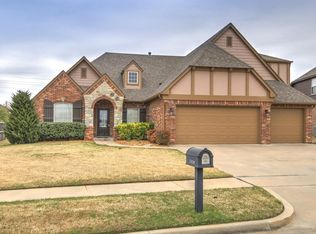 1608 E Fargo St N, Broken Arrow, OK 74012