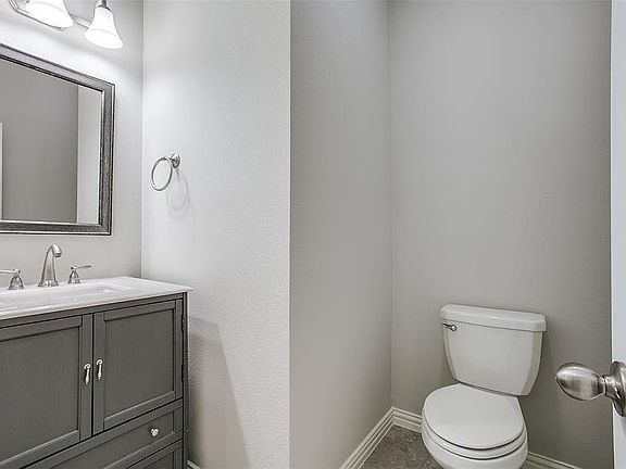 3rd image of 1946 Timber Oaks Dr #1946