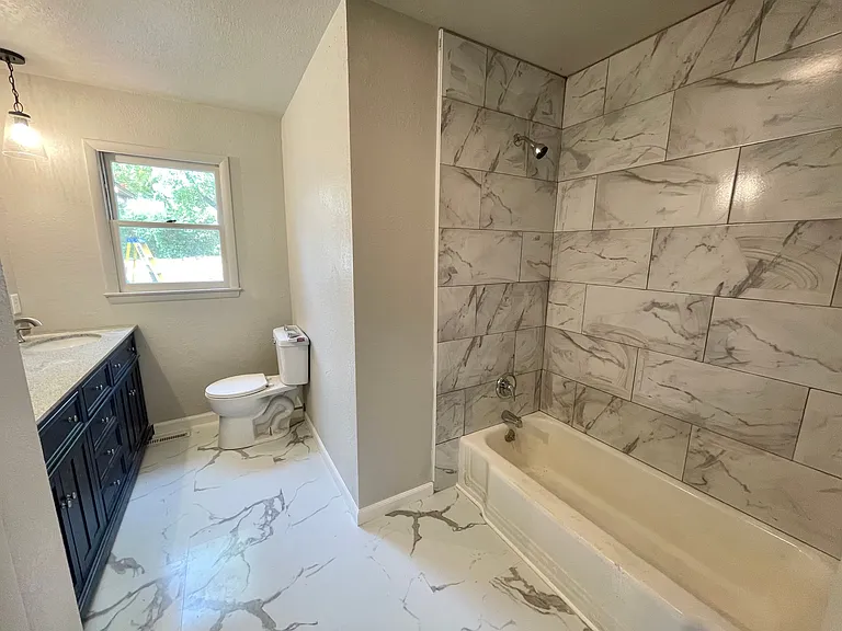 1604 S Kenwood St — Photo 14