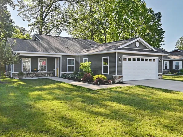 1547 Arrow Dr, Ashland, OH 44805