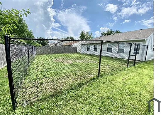 1511 Blue Grass Pkwy — Photo 23