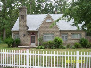 9515 Reams Rd, North Chesterfield, VA 23236
