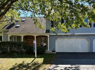 2S787 Grove Ln, Warrenville, IL 60555