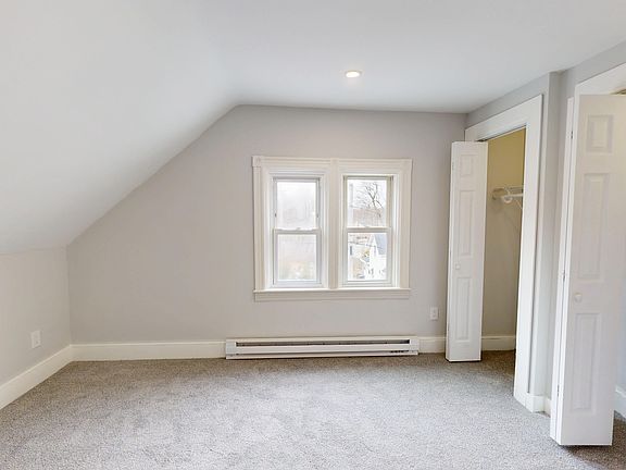 3rd image of 34 Columbia St Floor 3
