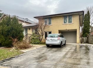 260 Fisherville Rd, Toronto, ON M2R3C5