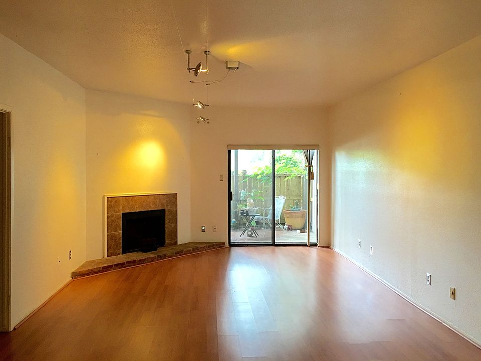1st image of 9707 Richmond Ave APT 9